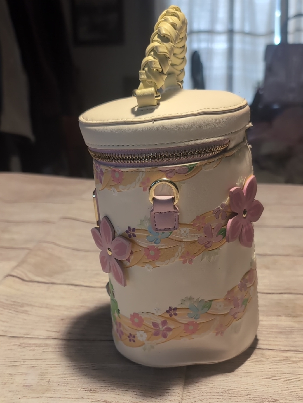 Loungefly Disney Tangled Rapunzel Golden Hair Crossbody Box Lunch Exclusive - Picture 4 of 16
